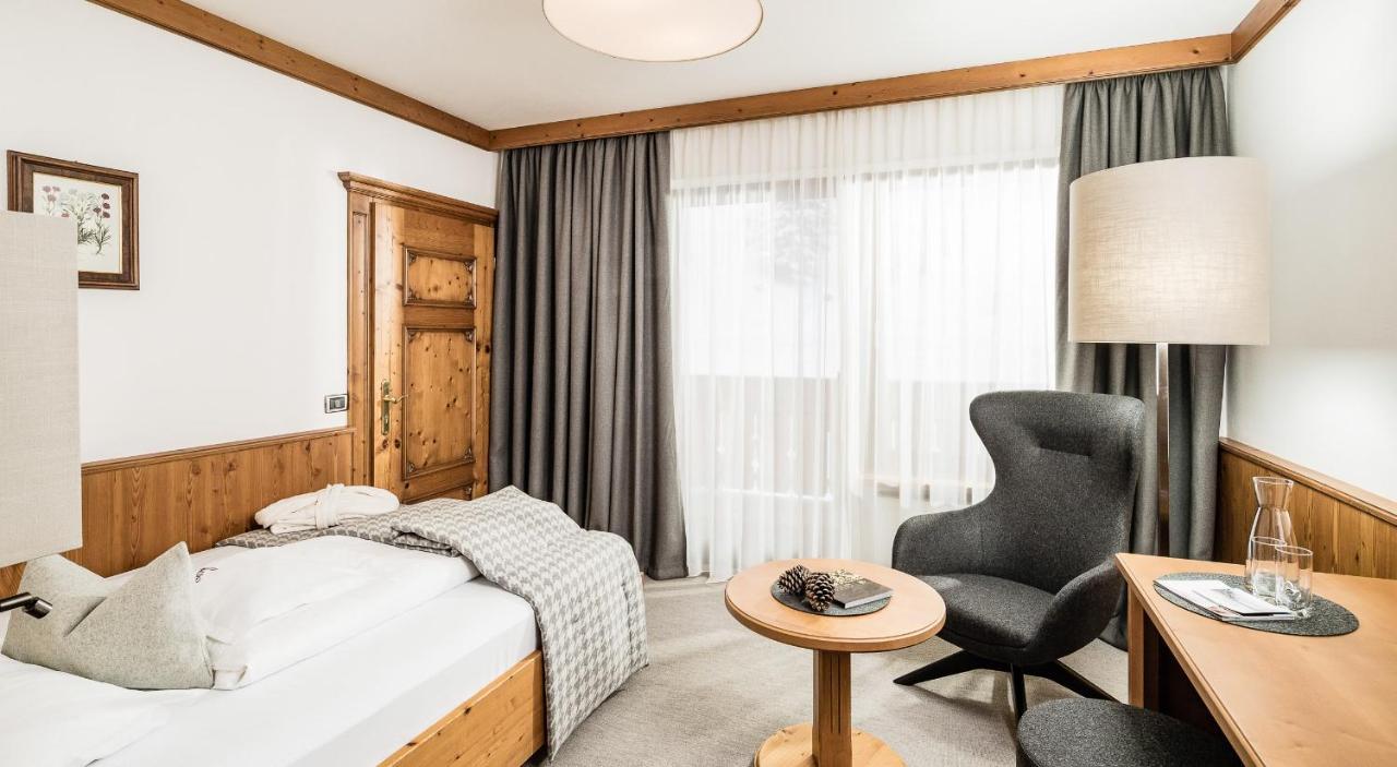 Savoy Dolomites Luxury & Spa Hotel Selva di Val Gardena Exterior foto
