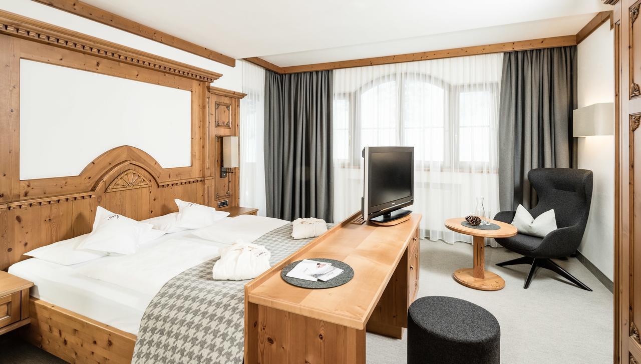 Savoy Dolomites Luxury & Spa Hotel Selva di Val Gardena Exterior foto