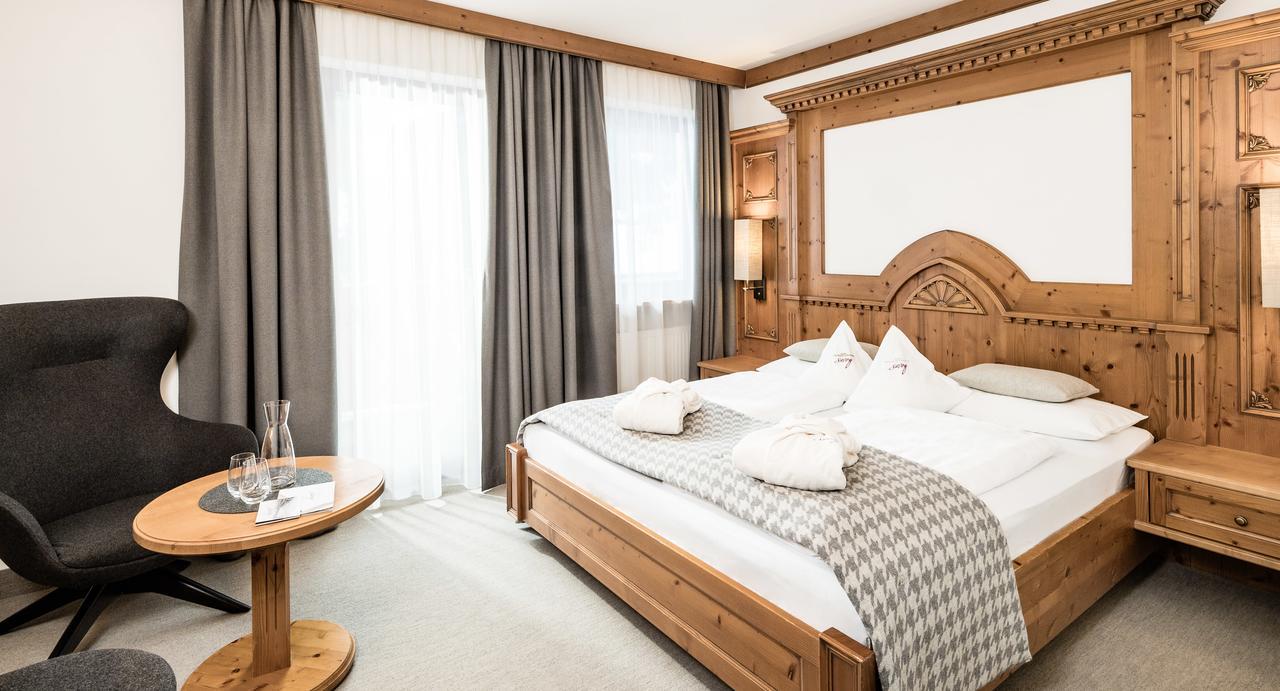 Savoy Dolomites Luxury & Spa Hotel Selva di Val Gardena Exterior foto