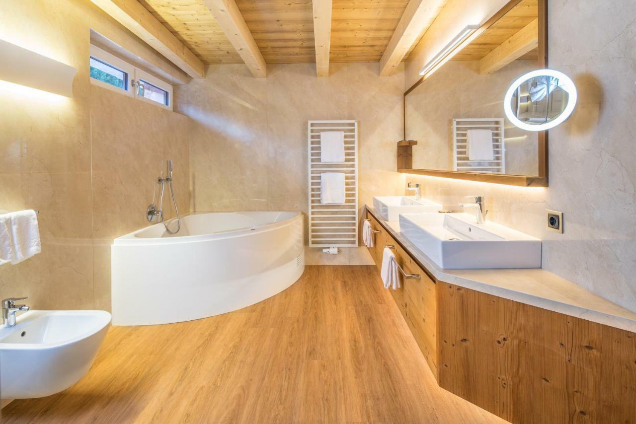 Savoy Dolomites Luxury & Spa Hotel Selva di Val Gardena Exterior foto